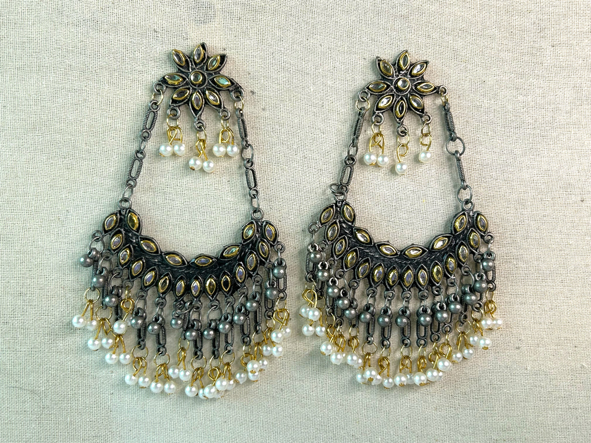 Madhubala - Dual Tone Jhumka