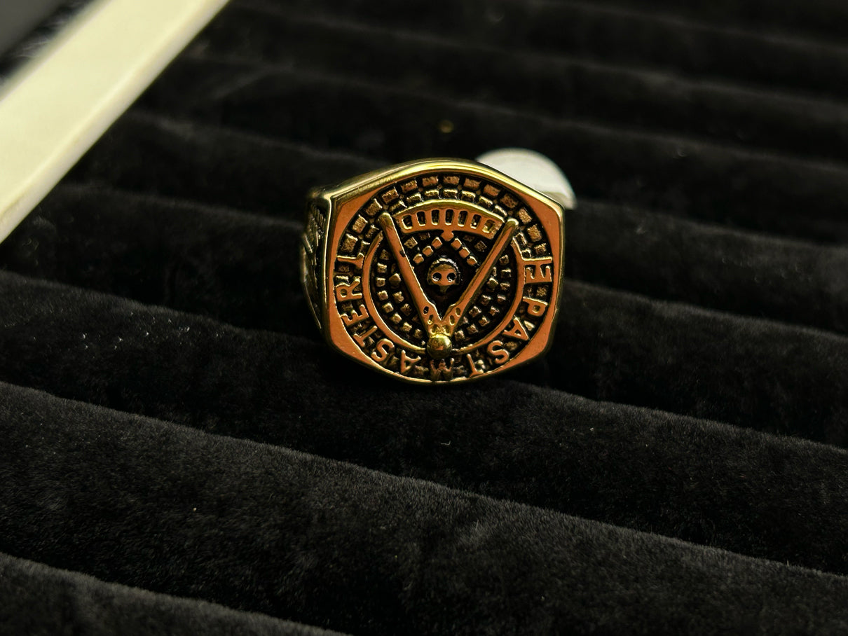 Vintage Past Master Ring