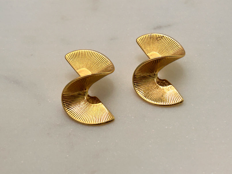 Vortex Studs