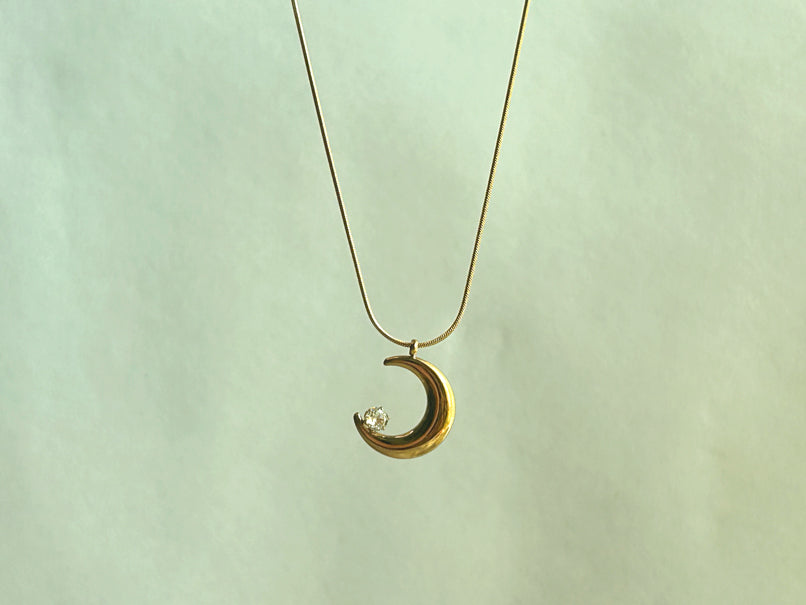 Moonbeam Necklace