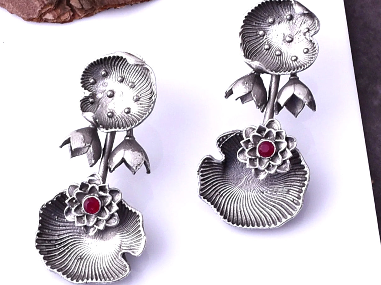 Corel Shell Stud Earrings