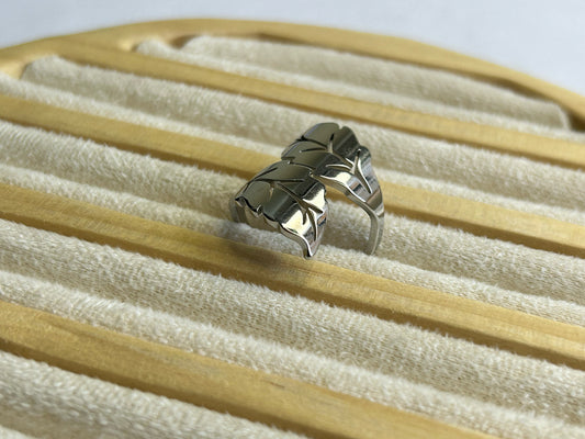Leaf Whisper Ring
