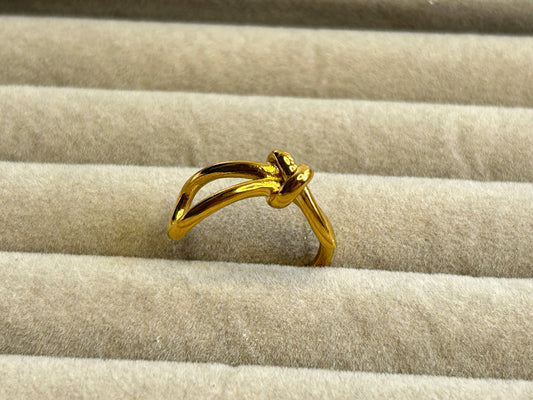 Knot Ring