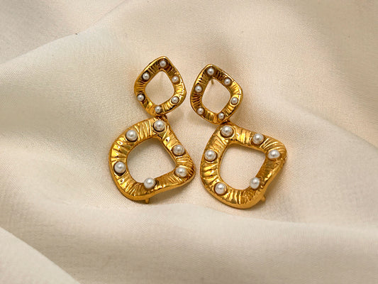 Marlowe Pearl Earrings
