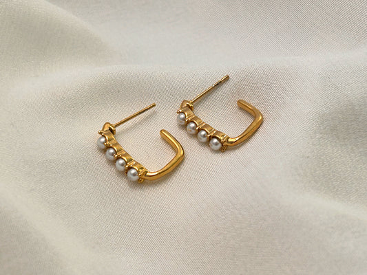 Whisper Pearls Earrings