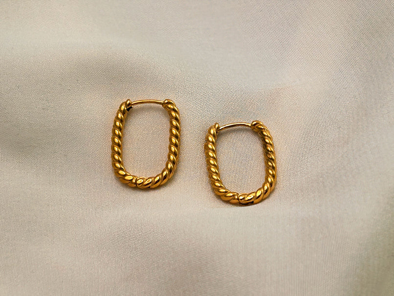 Oval Twist
