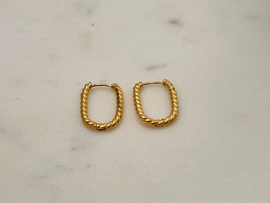 Oval Twist