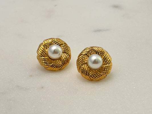 Woven Pearls