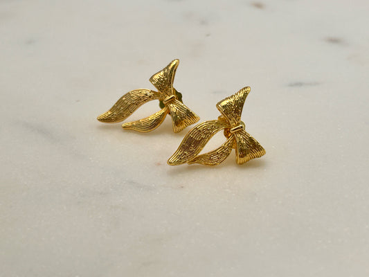 Bow-tiful Studs