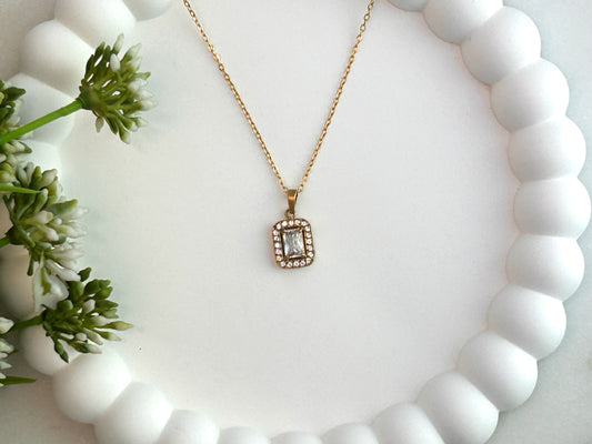 Opuletta Necklace