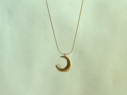 Moonbeam Necklace