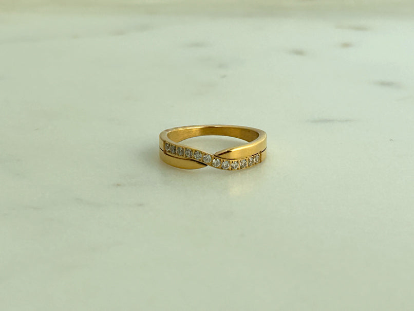 Lustra Ring
