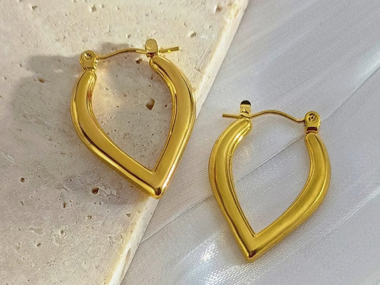 Zoe Hoops