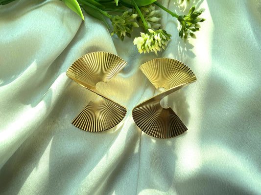 Statement Abstract Studs