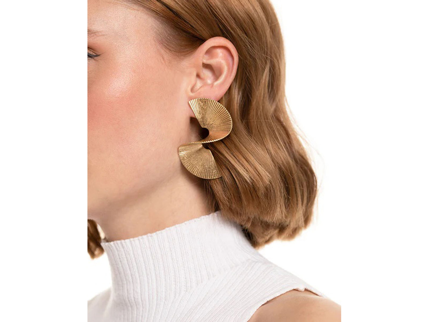 Statement Abstract Studs